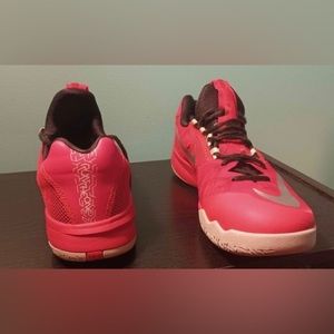 MENS Nike Trainers Size 11